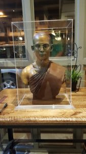 กล่องครอบโมเดลแบบมีไฟ