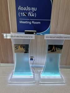 โพเดียมอะคริลิค